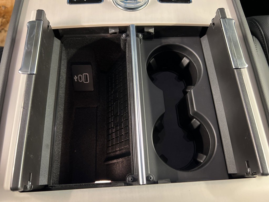 New 2026 Lincoln Navigator L Reserve image 17