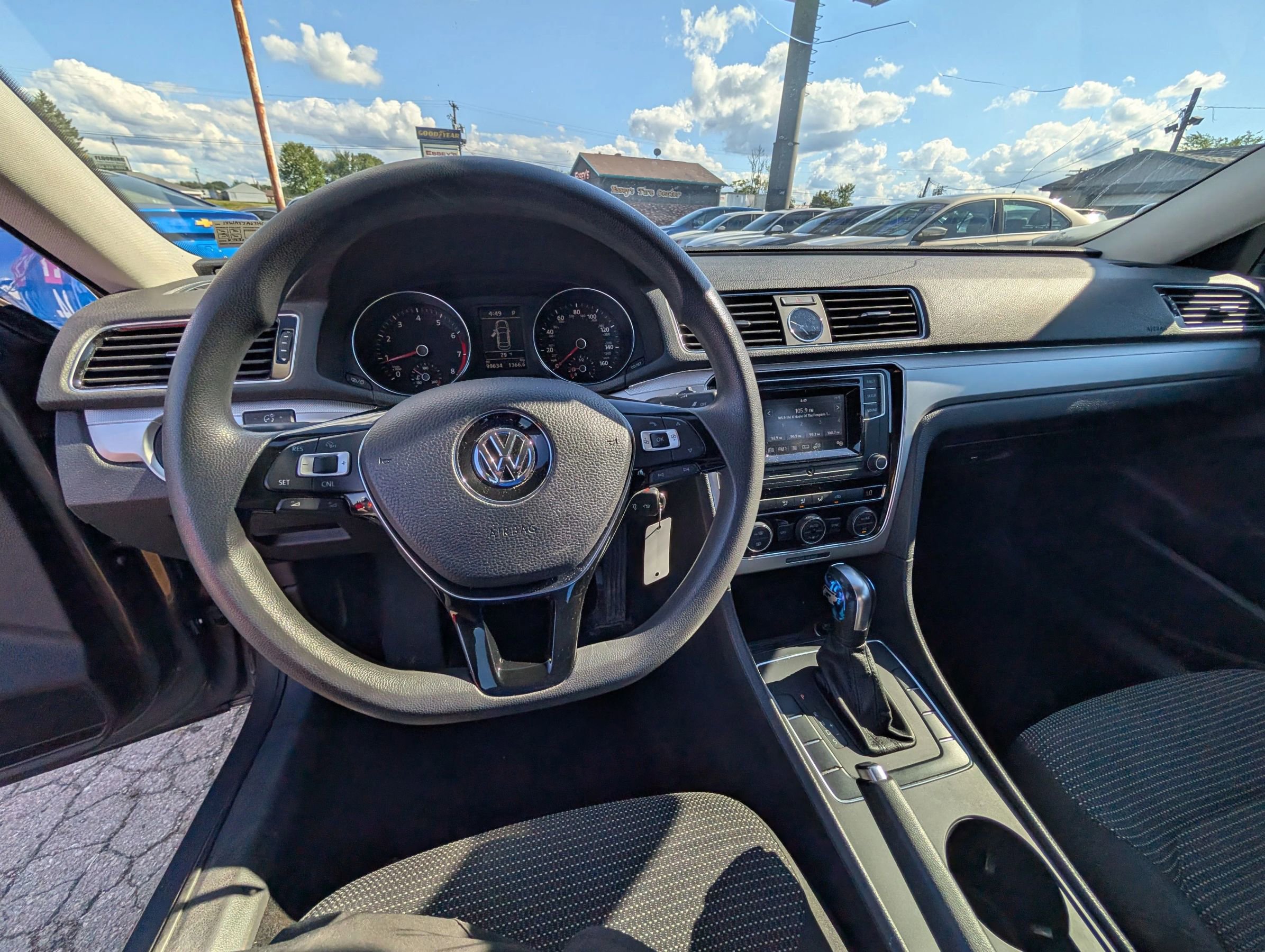 Used 2017 Volkswagen Passat 1.8T S image 18