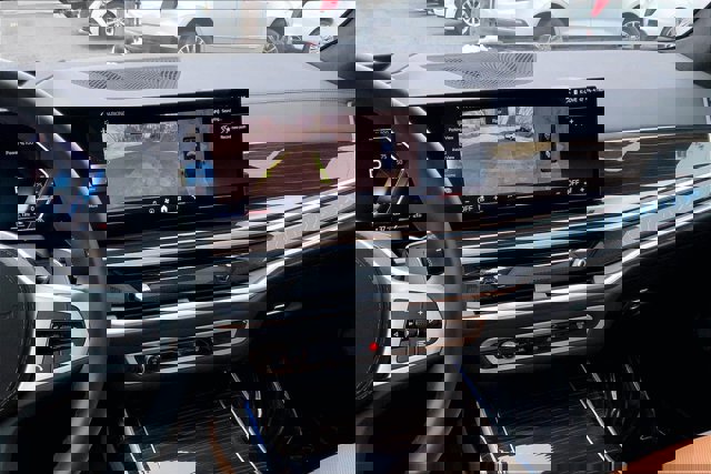 Used 2026 BMW X7 xDrive40i image 5