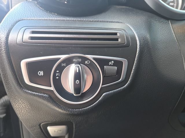 Used 2019 Mercedes-Benz GLC 350e 4MATIC image 19