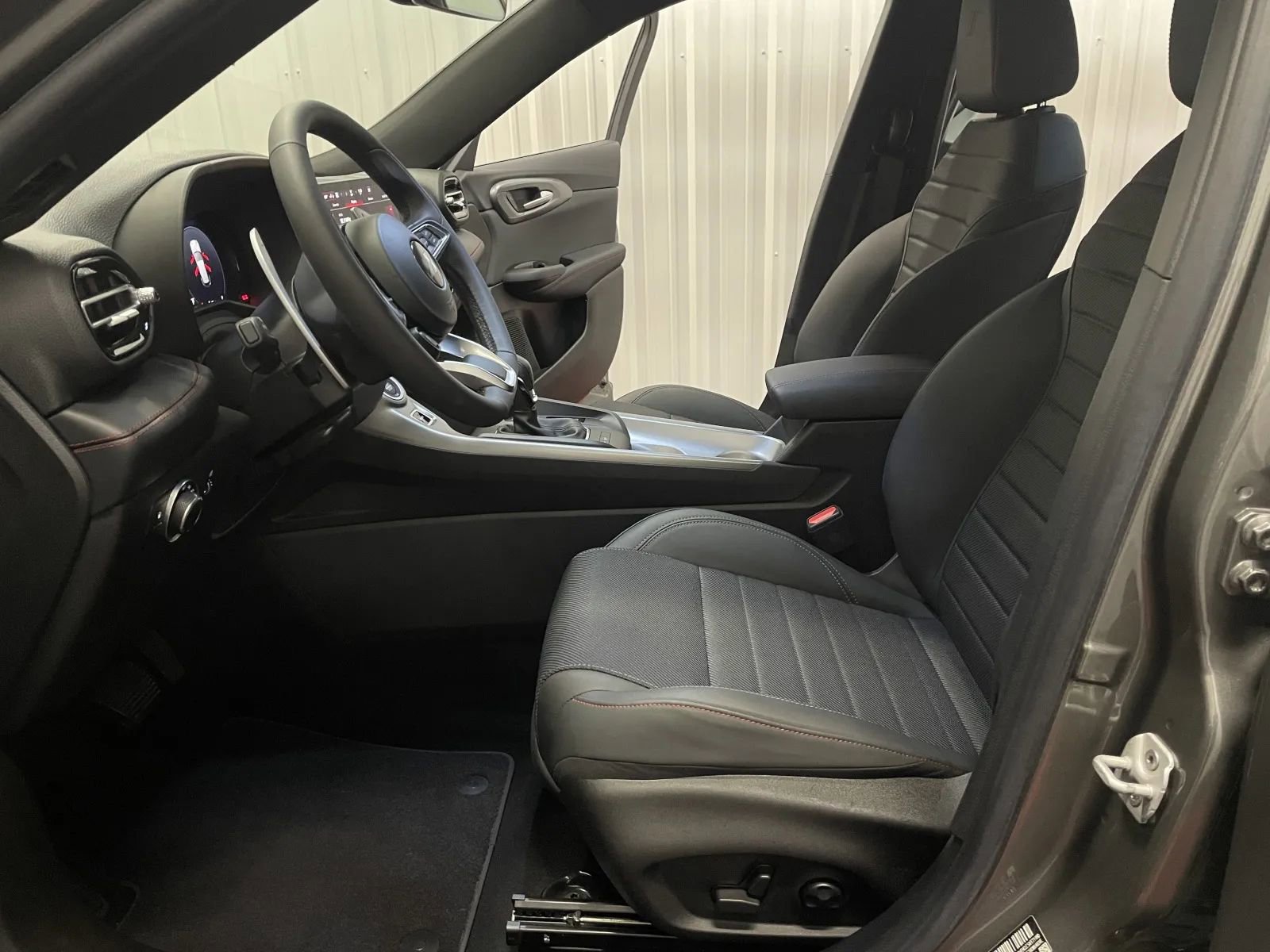 Used 2024 Dodge Hornet R/T image 34