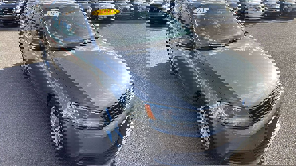 Used 2011 Volkswagen Jetta TDI image 24