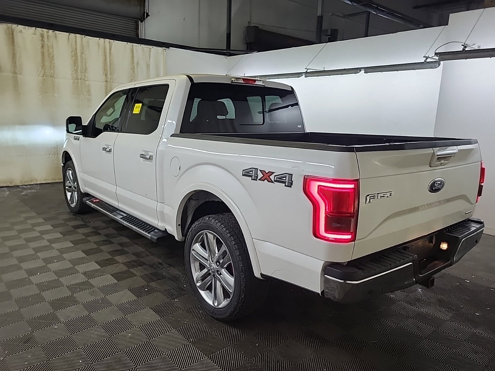 Used 2016 Ford F150 Lariat image 4