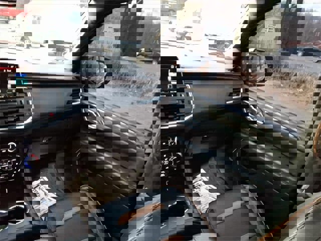 Used 2023 GMC Yukon XL AT4 w/ AT4 Premium Plus Package image 19