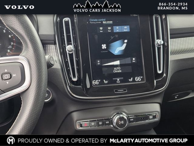 Used 2021 Volvo XC40 T5 R-Design AWD/4WD image 10