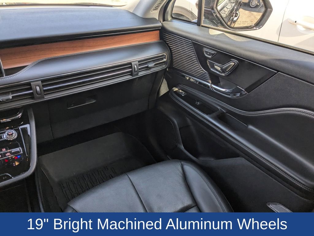 Used 2022 Lincoln Corsair Reserve w/ Equipment Group 201A image 20