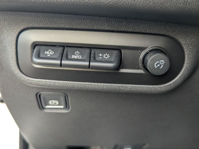 Used 2022 GMC Terrain SLT w/ Tech Package FWD image 12
