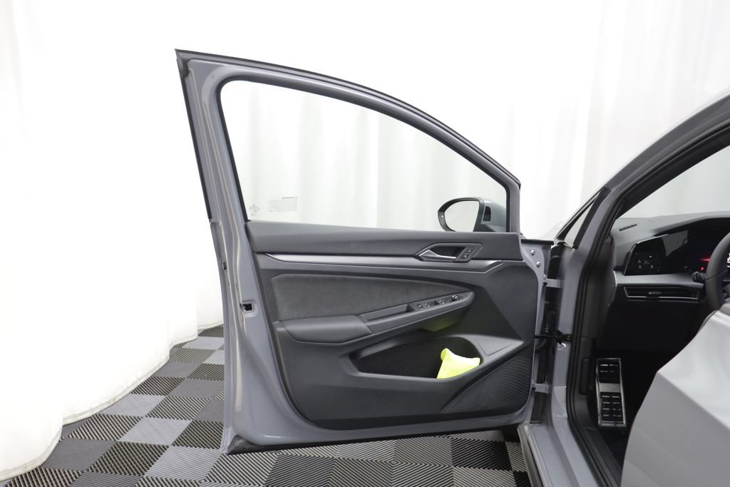 New 2026 Volkswagen GTI SE FWD image 5