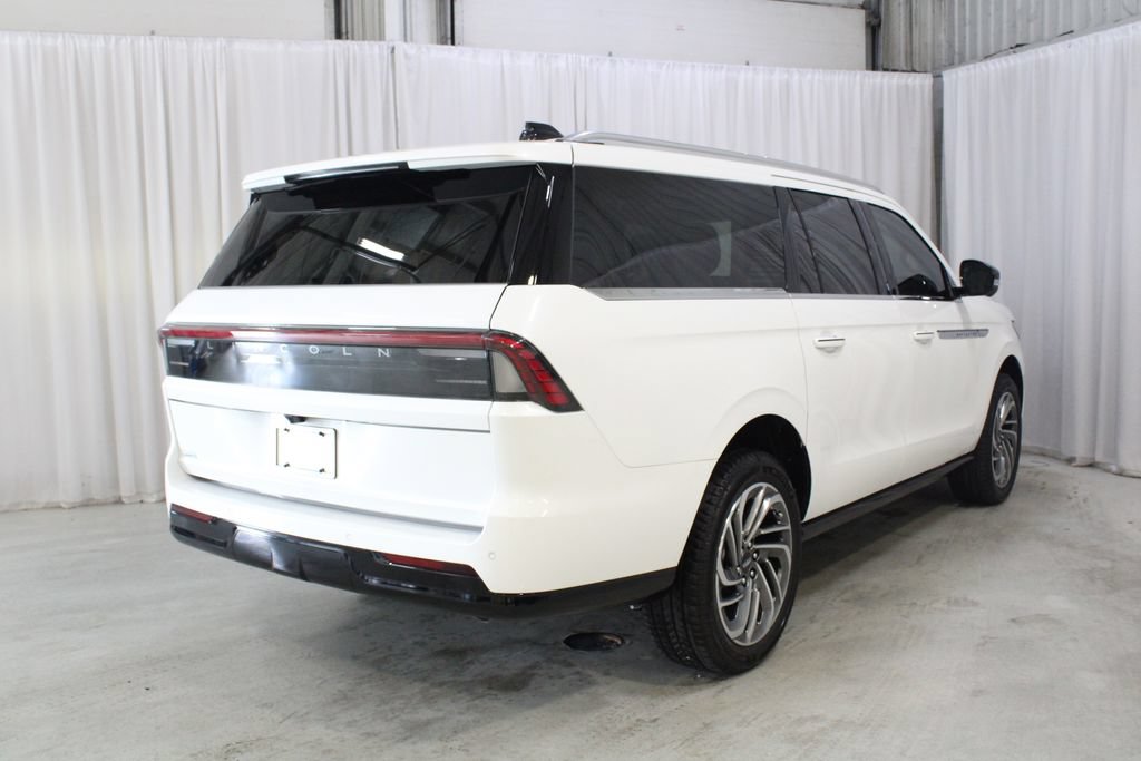 New 2027 Lincoln Navigator L Reserve AWD/4WD image 25
