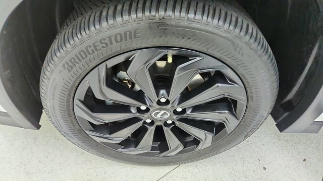 Used 2024 Lexus UX 250h FWD image 59