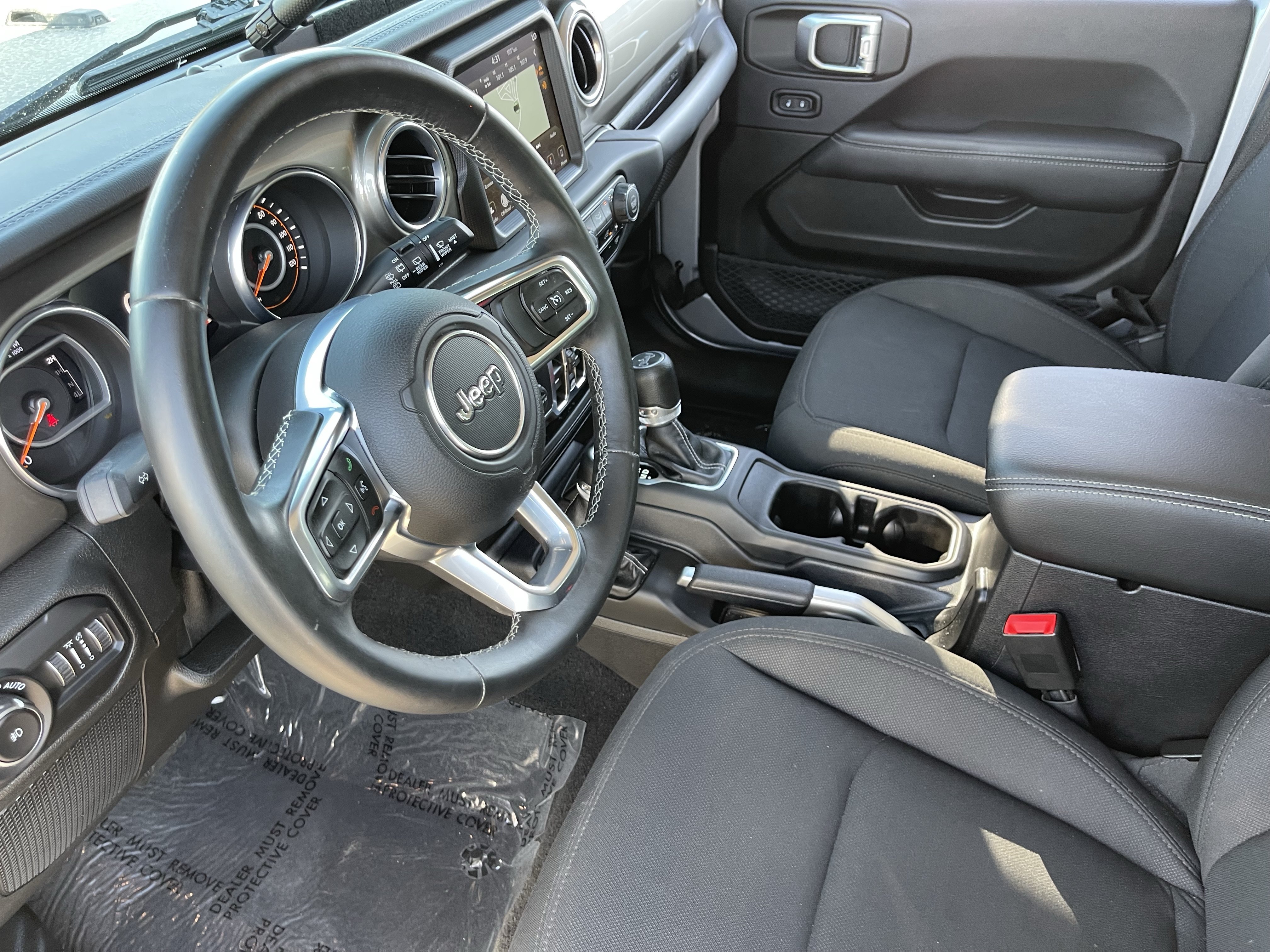Used 2018 Jeep Wrangler Unlimited Sahara w/ Uconnect 4C Nav & Sound Group AWD/4WD image 17
