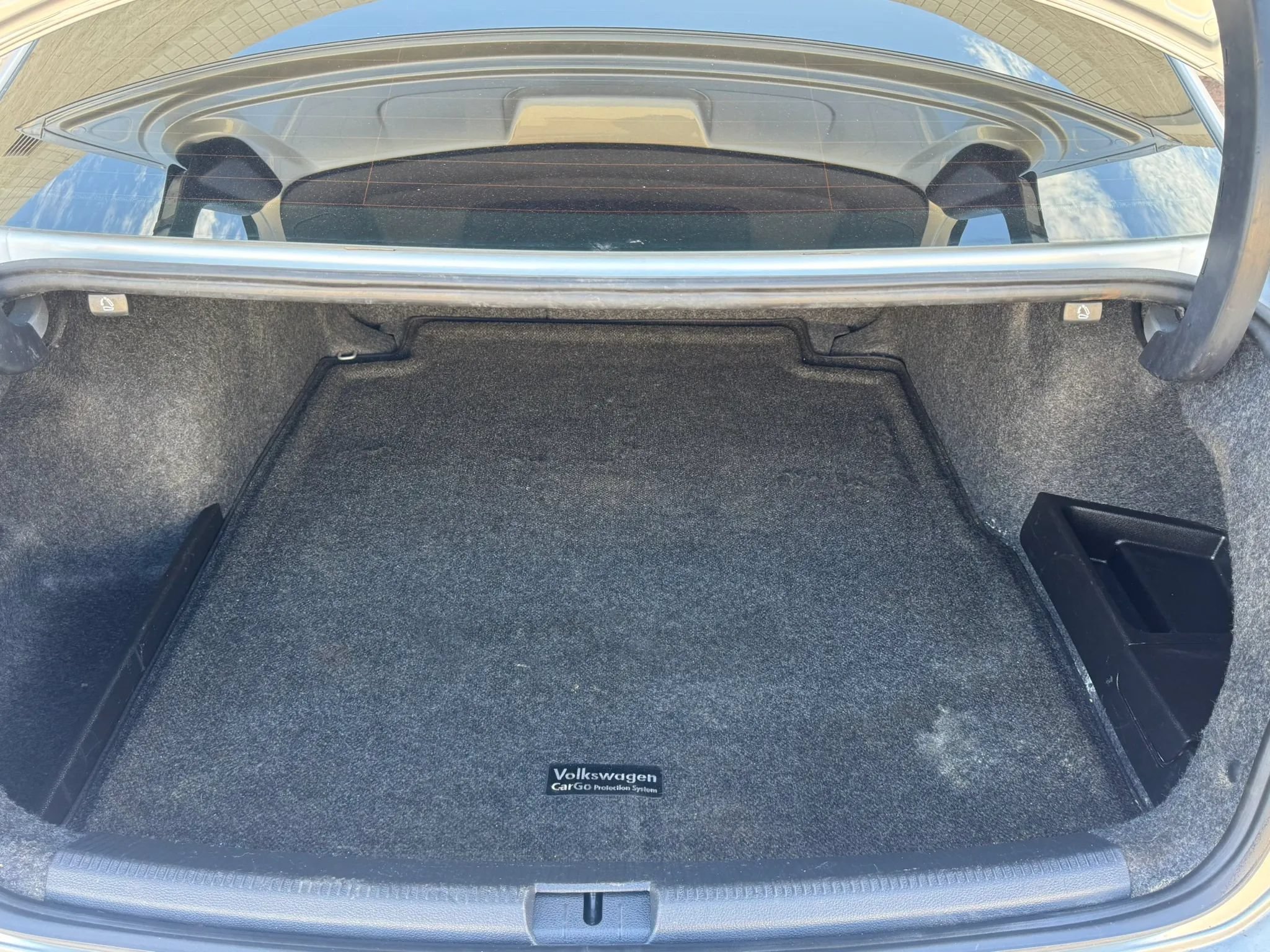 Used 2014 Volkswagen Passat TDI SE FWD image 9