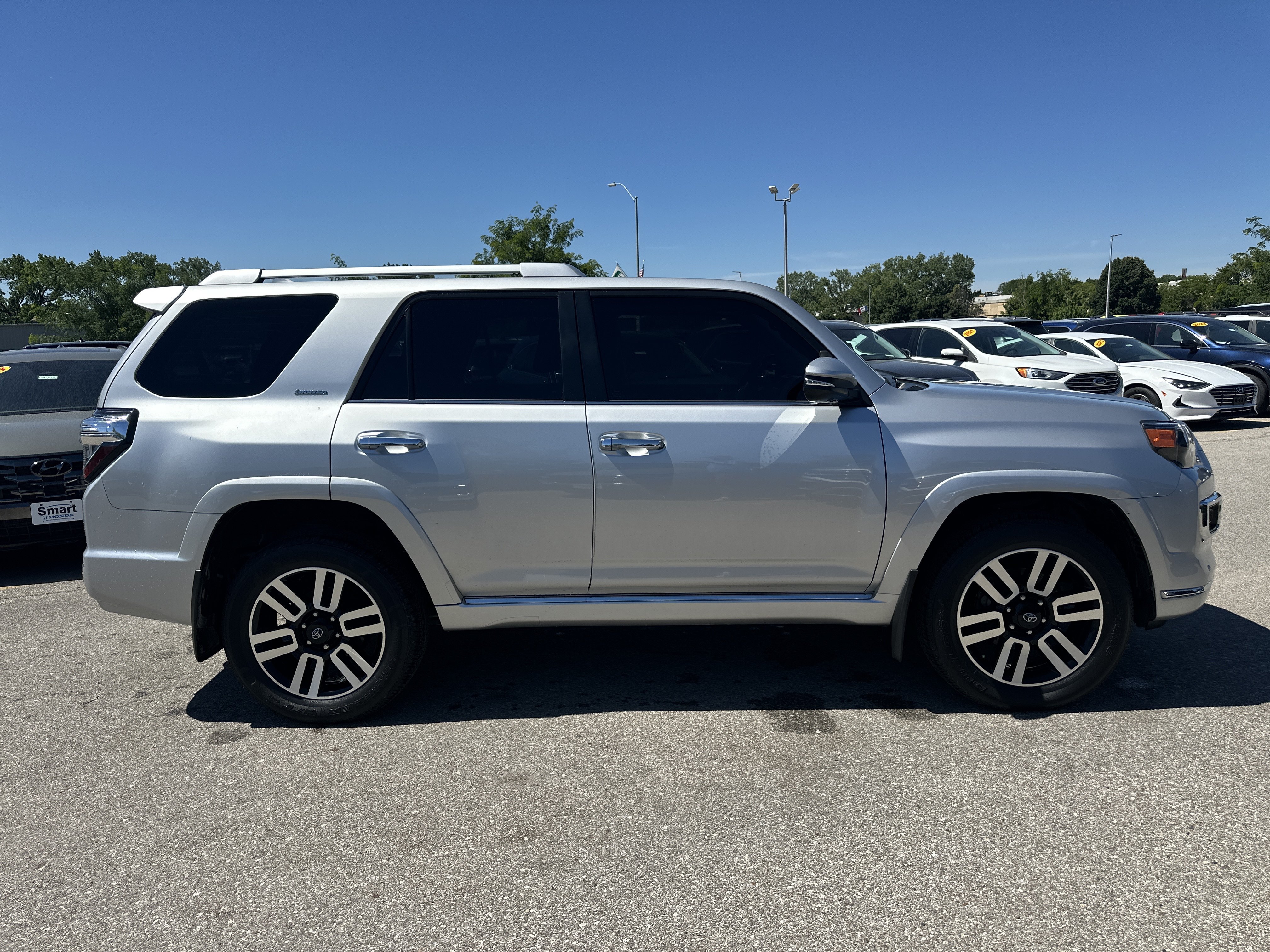 Used 2023 Toyota 4Runner Limited AWD/4WD image 3