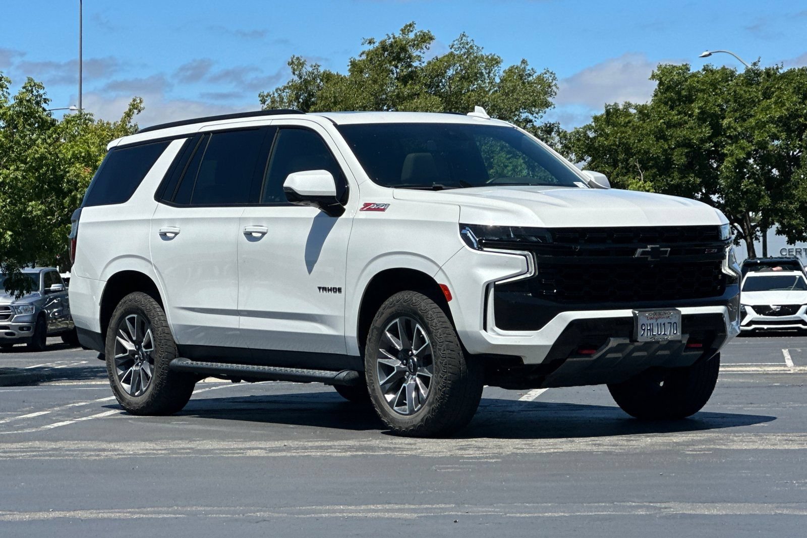 Used 2023 Chevrolet Tahoe Z71 w/ Luxury Package AWD/4WD image 2