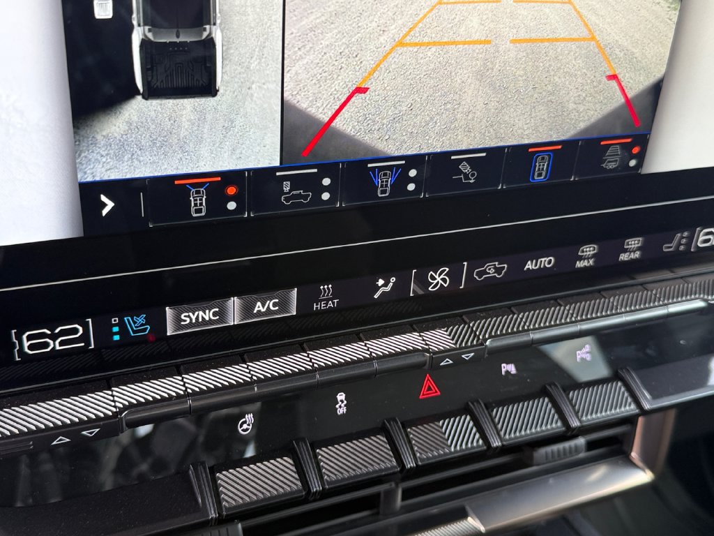 New 2025 GMC Hummer EV 2X w/ LPO, Dark Essentials Package AWD/4WD image 30