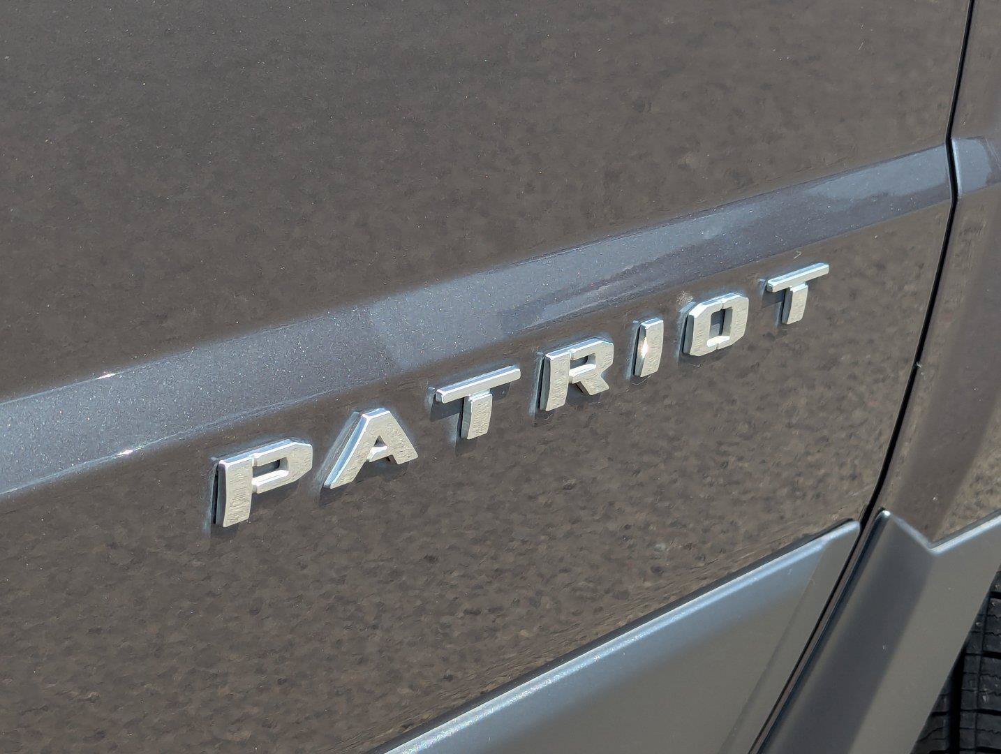 Used 2014 Jeep Patriot Latitude FWD image 27