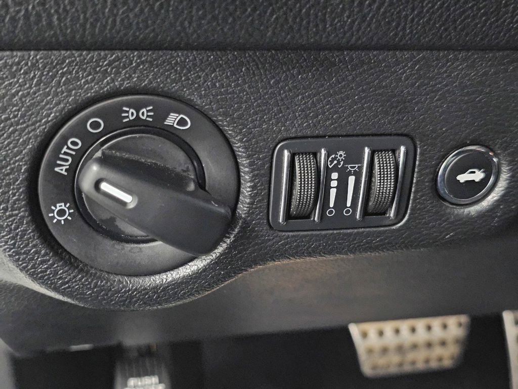 Used 2016 Dodge Challenger SRT Hellcat RWD image 25