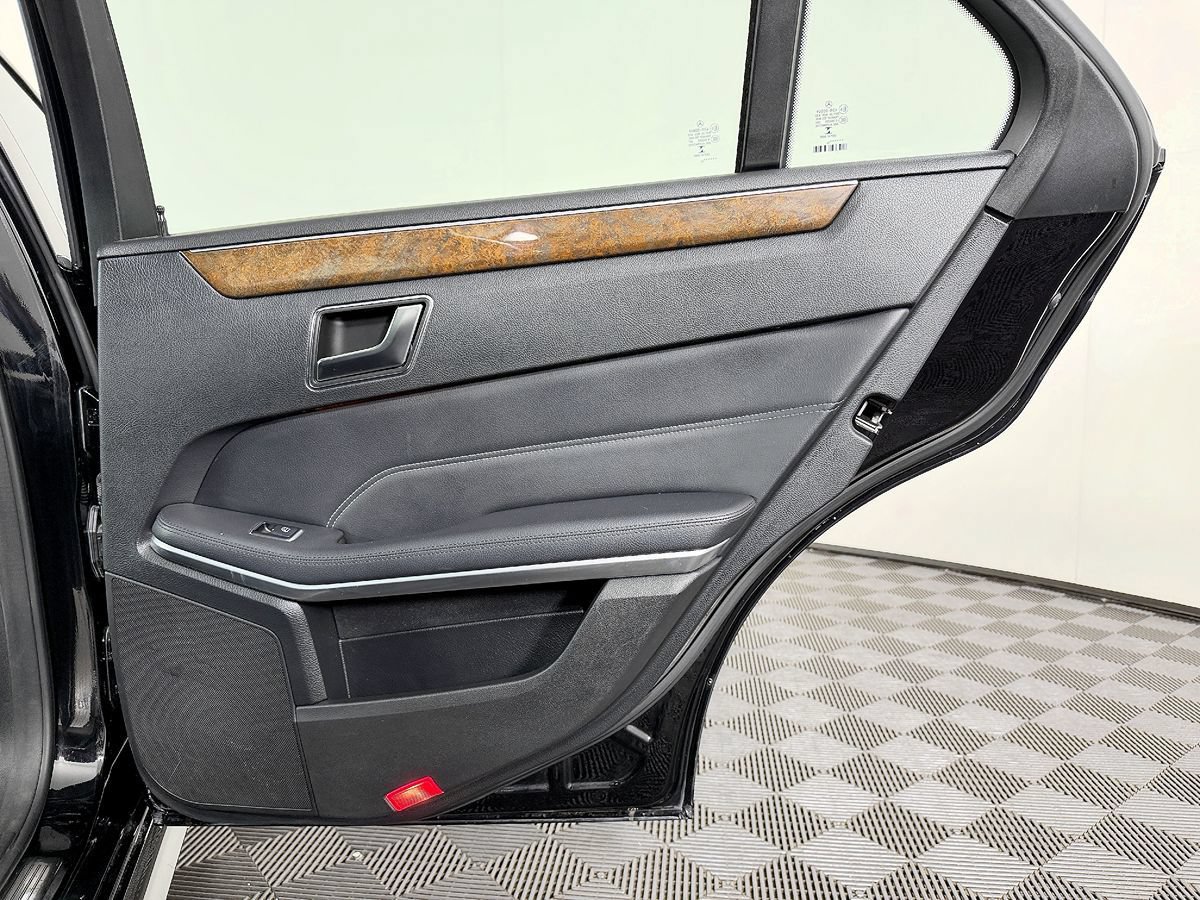 Used 2014 Mercedes-Benz E 350 Sedan image 38