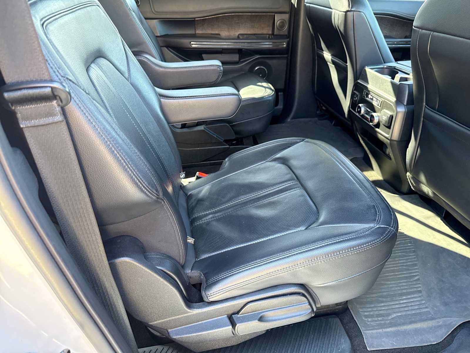 Used 2021 Ford Expedition Max Limited AWD/4WD image 19