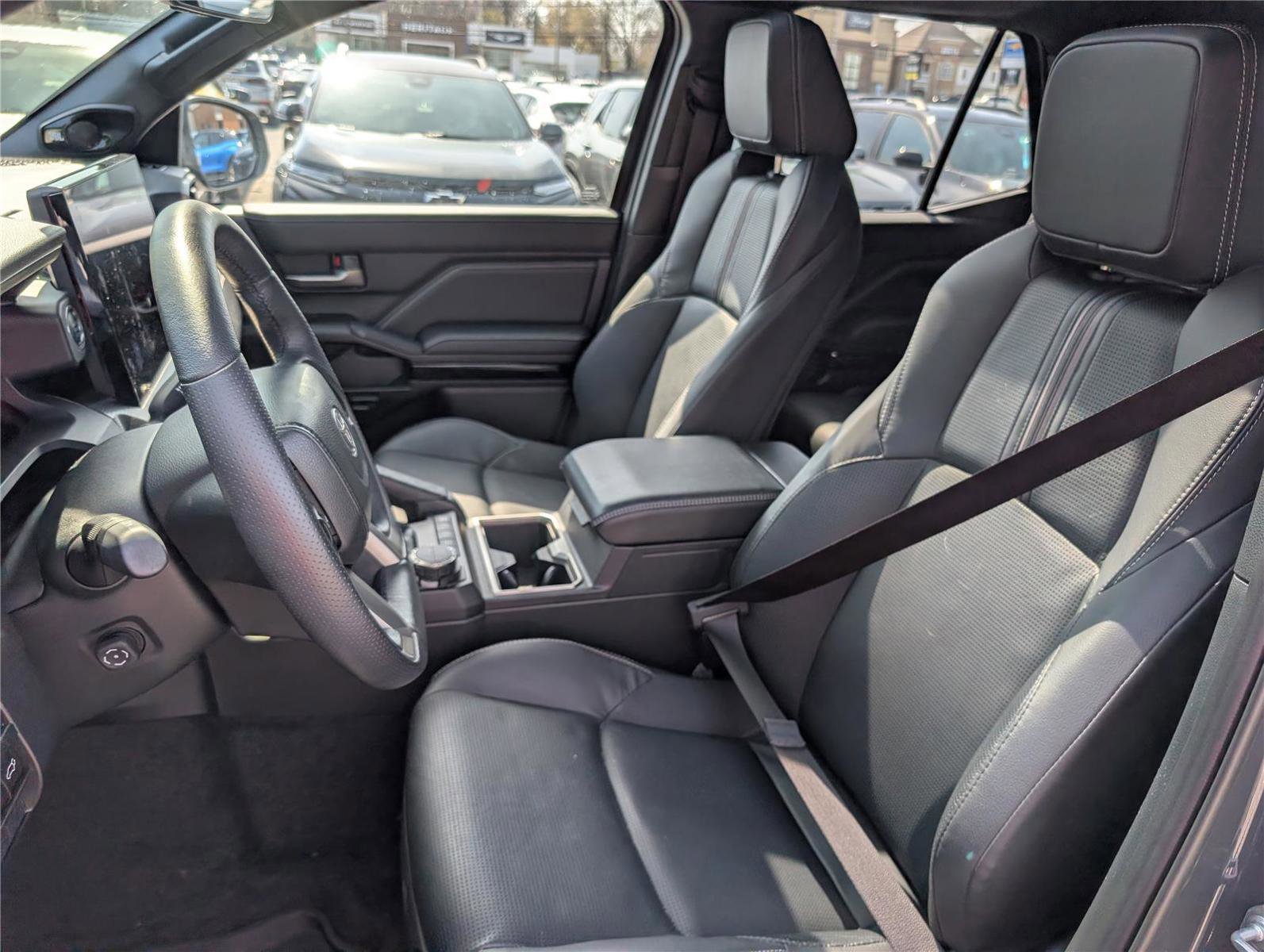 Used 2025 Toyota 4Runner Limited image 15