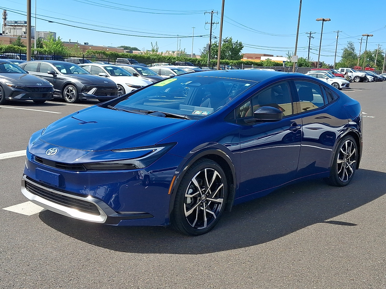 Used 2024 Toyota Prius Prime FWD image 3