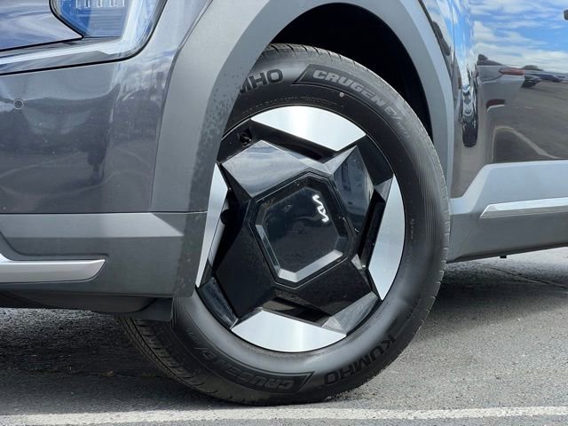 Certified 2024 Kia EV9 Wind AWD/4WD image 2