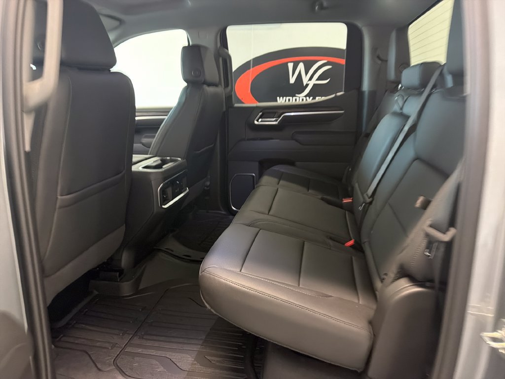 New 2026 GMC Sierra 1500 SLT w/ SLT Premium Package AWD/4WD image 13
