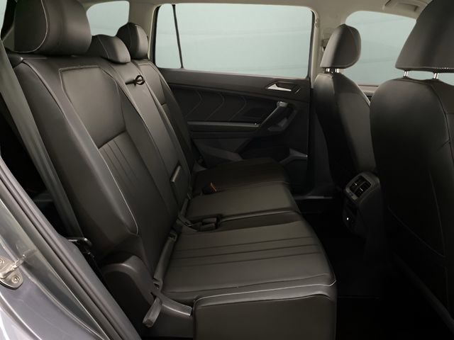 Used 2022 Volkswagen Tiguan SE FWD image 73