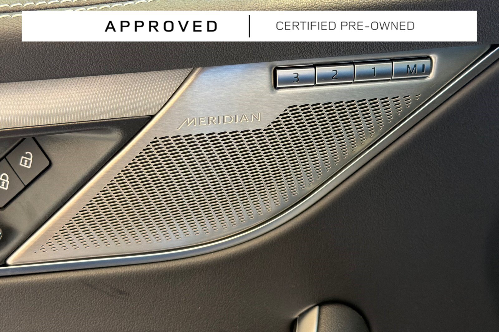 Used 2025 Jaguar F-PACE R-Dynamic S AWD/4WD image 28
