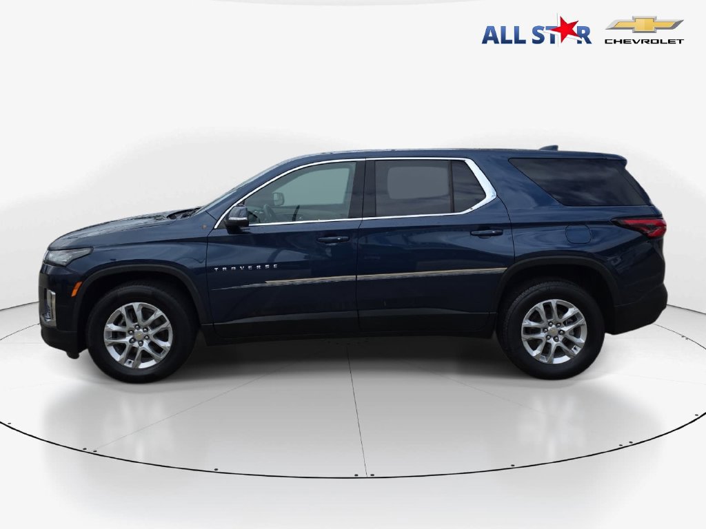 Used 2023 Chevrolet Traverse LS w/ Safety Package FWD image 7