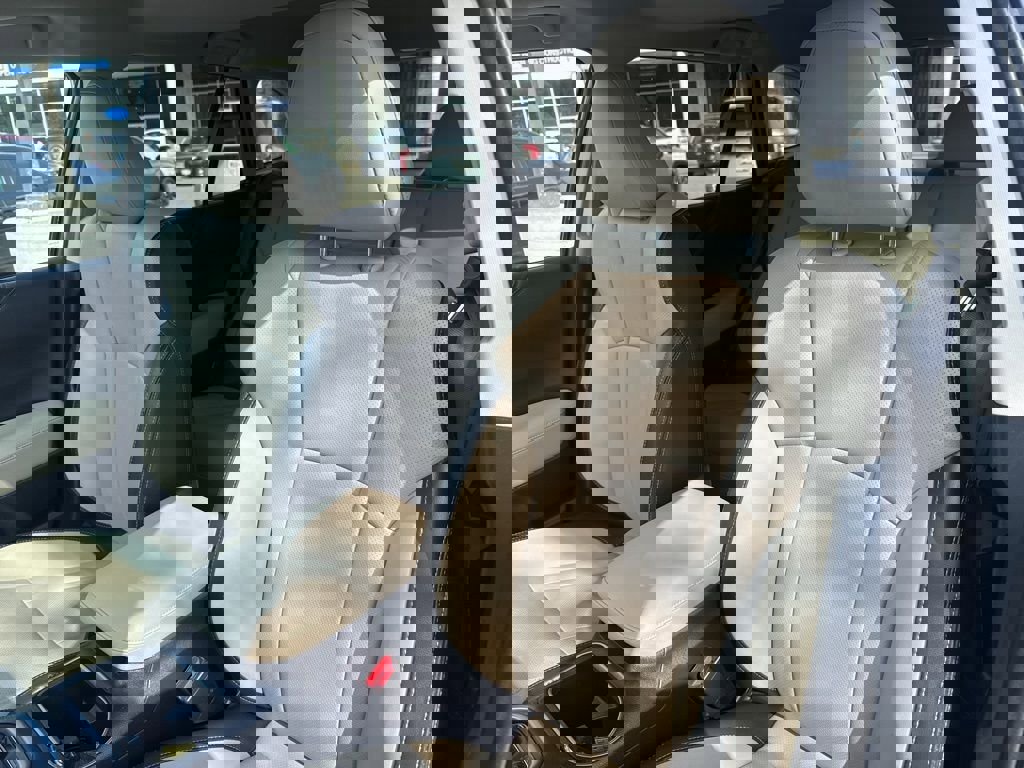 Used 2022 Subaru Outback Limited image 22