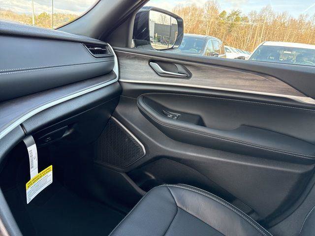 New 2026 Jeep Grand Cherokee Limited AWD/4WD image 23
