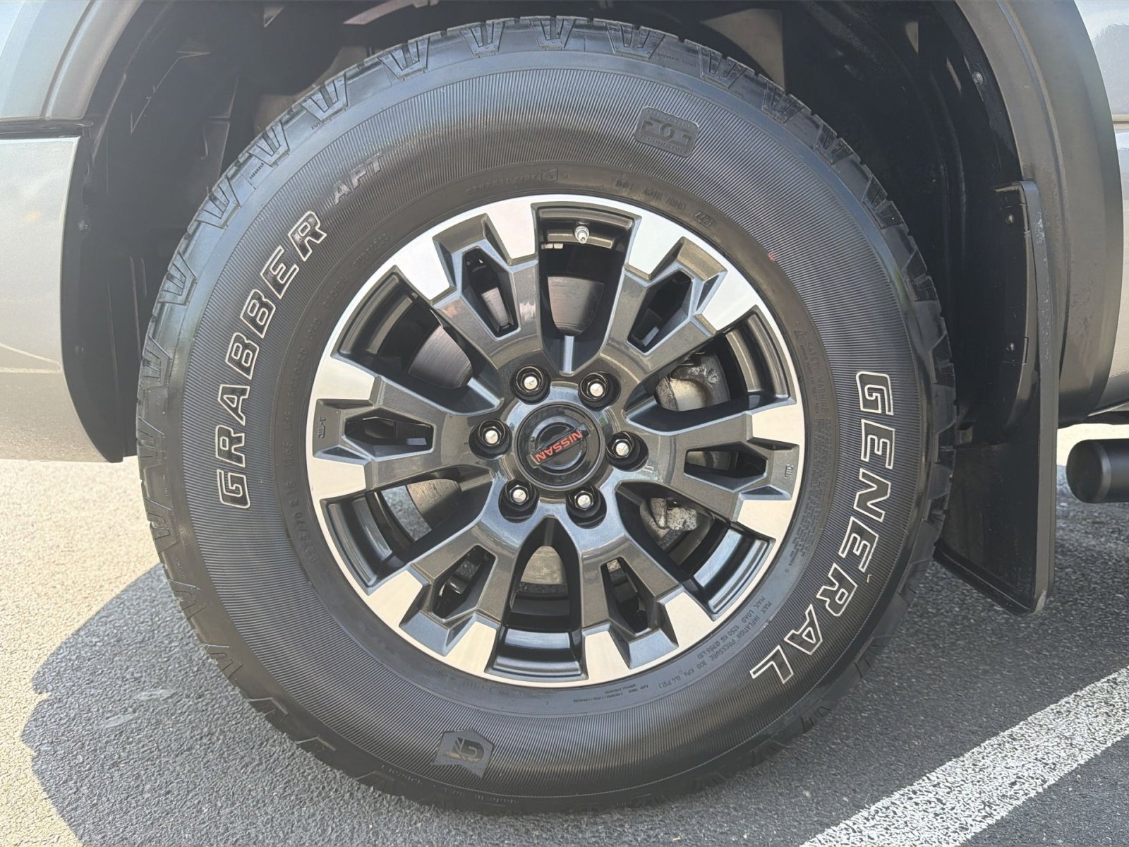 Used 2021 Nissan Titan PRO-4X w/ Pro-4x Utility Package image 20