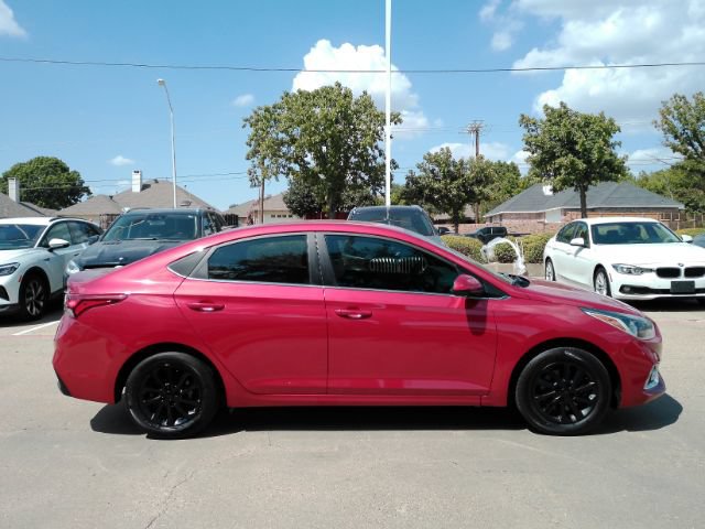 Used 2022 Hyundai Accent SEL FWD image 5