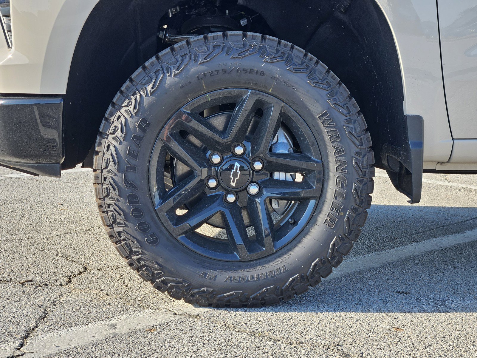 New 2026 Chevrolet Silverado 1500 Custom Trail Boss w/ LPO, Dark Essentials Package AWD/4WD image 7