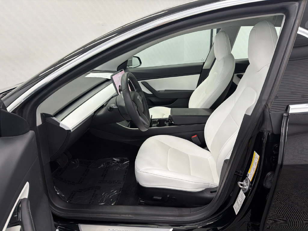 Used 2020 Tesla Model 3 Standard Range Plus RWD image 9