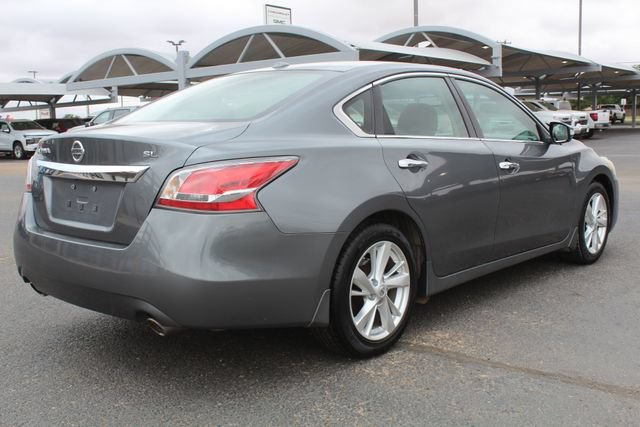 Used 2015 Nissan Altima 2.5 SL w/ Moonroof Package FWD image 3