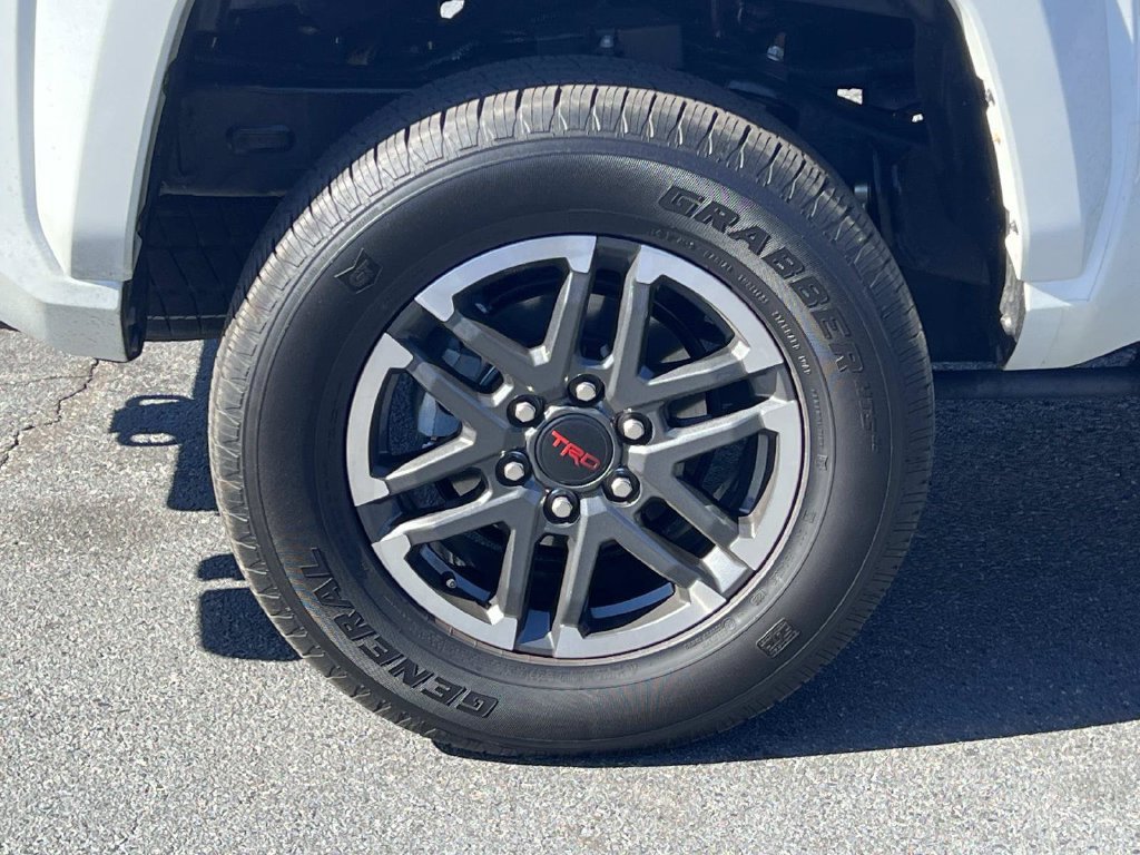 Used 2025 Toyota Tacoma TRD Sport RWD image 9