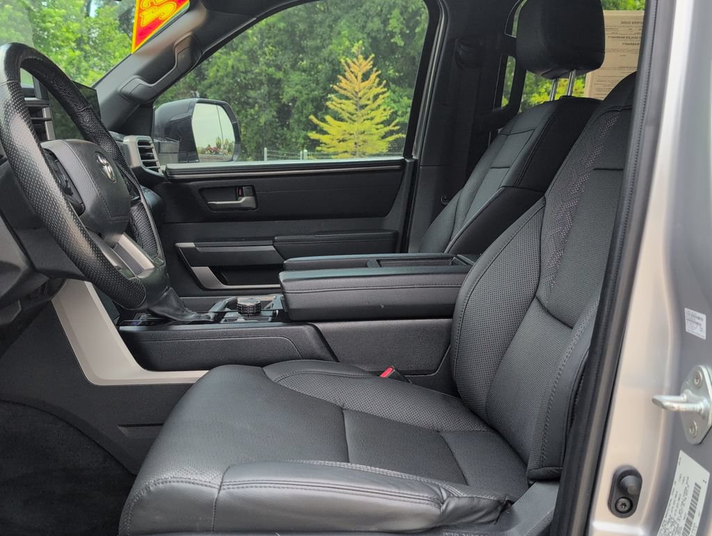 Used 2025 Toyota Tundra SR5 w/ SR5 Premium Package AWD/4WD image 13
