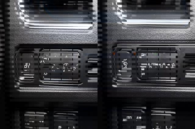 Used 2022 GMC Yukon XL SLE w/ Gmc Pro Safety Plus Package image 66