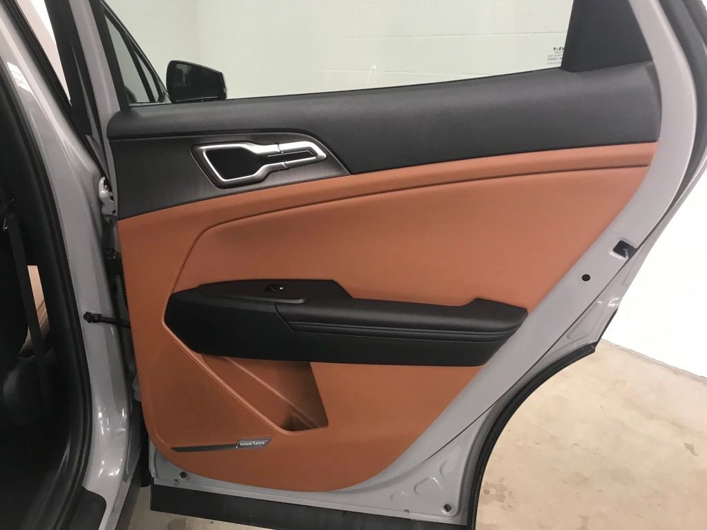 Used 2026 Kia Sportage X-Line w/ X-Line Technology Package image 32