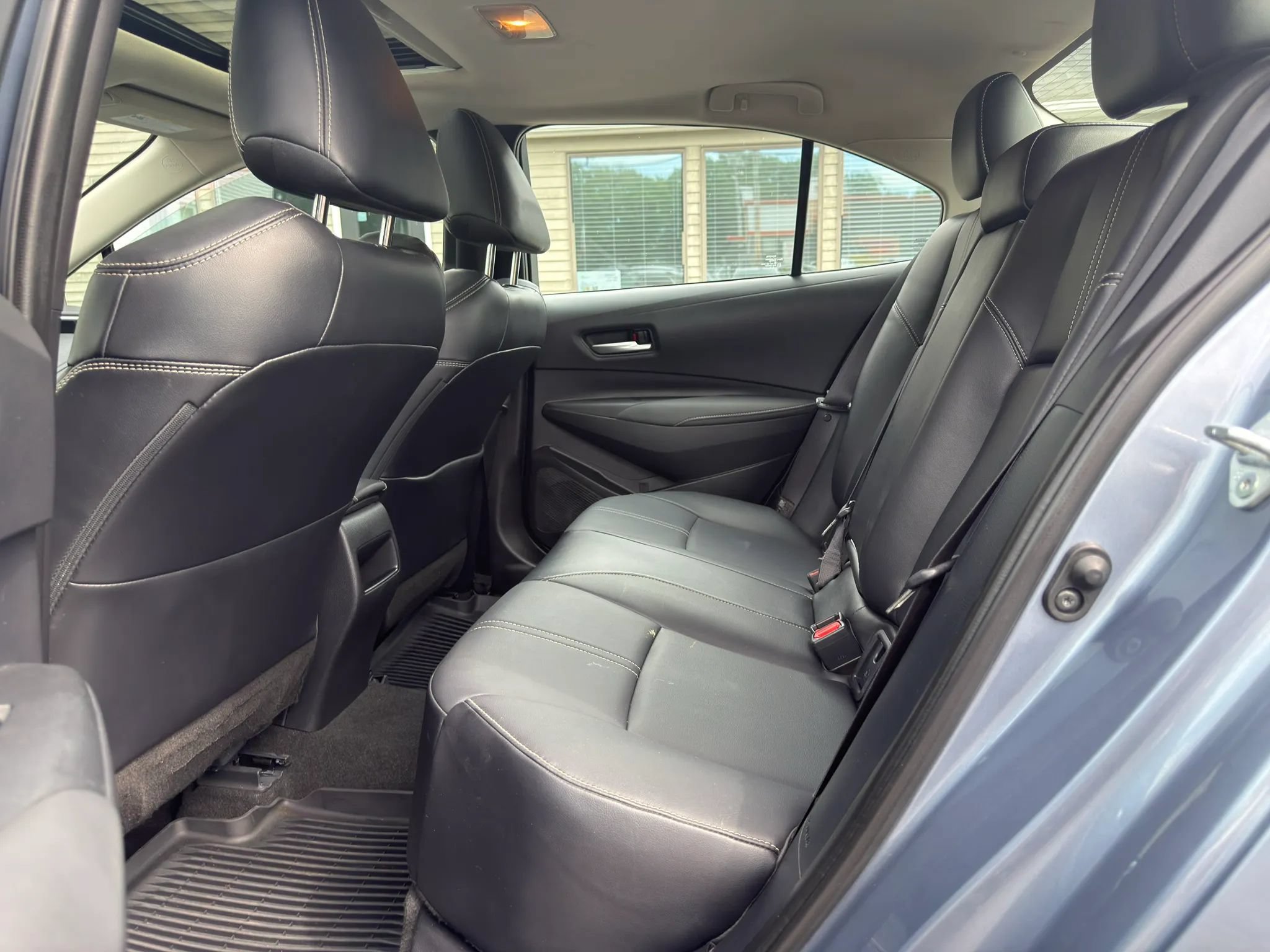 Used 2021 Toyota Corolla XLE FWD image 20