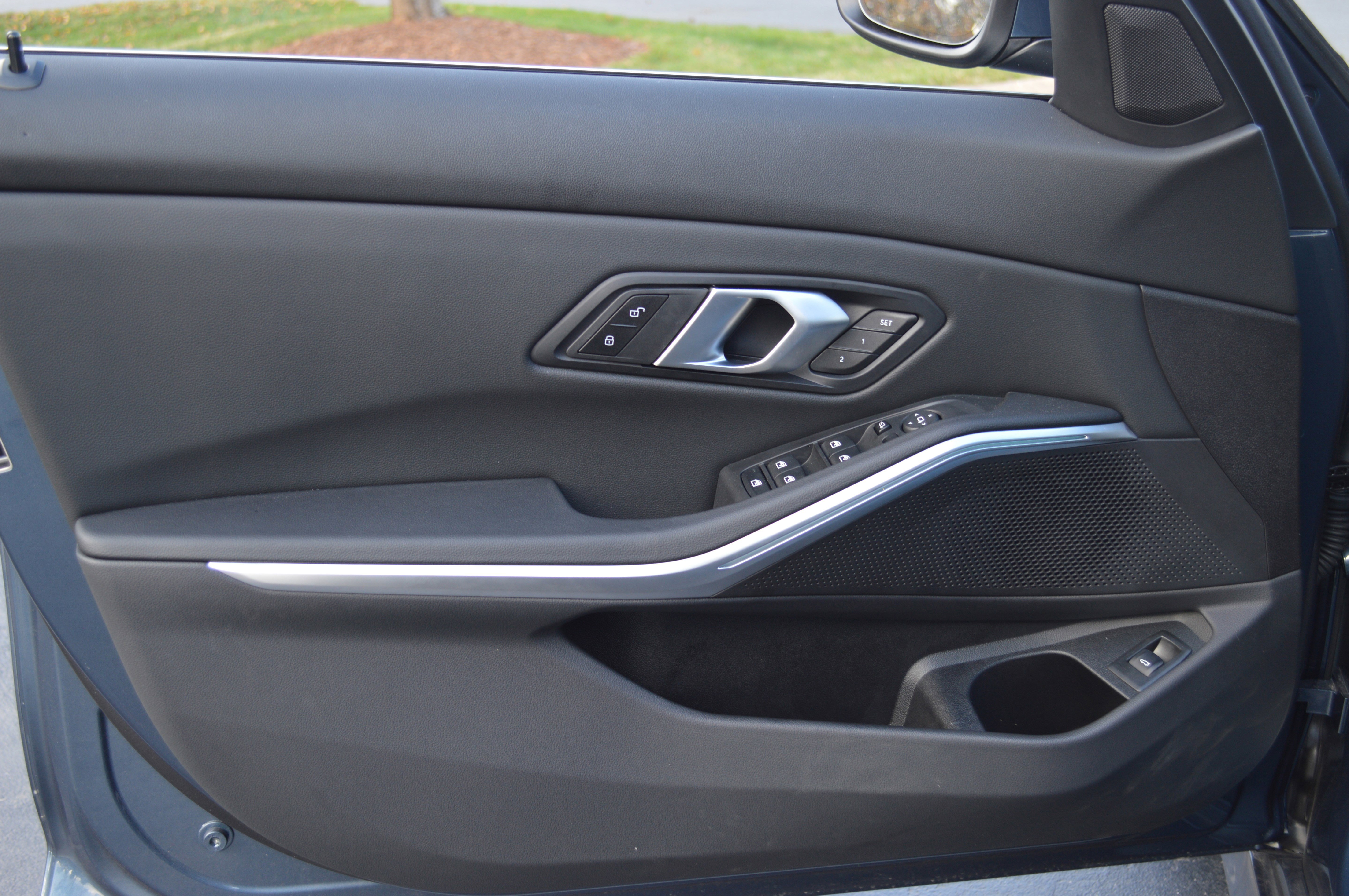 Certified 2025 BMW 330i Sedan w/ Convenience Package RWD image 12