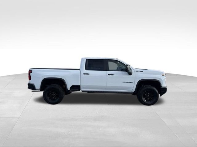 New 2026 Chevrolet Silverado 2500 ZR2 AWD/4WD image 4