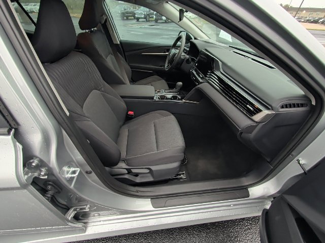 Used 2026 Toyota Camry LE FWD image 3