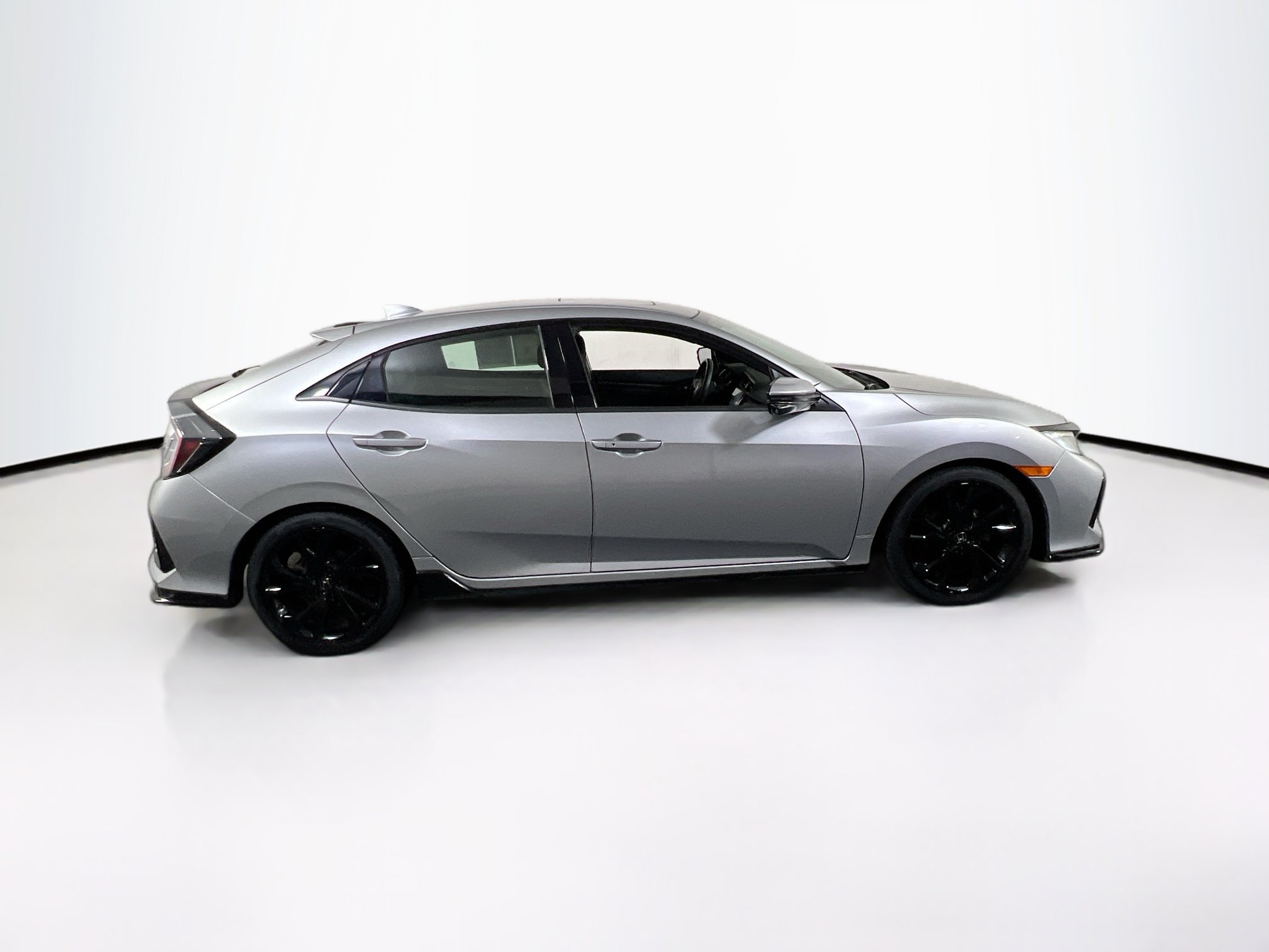 Used 2018 Honda Civic Sport Touring image 4