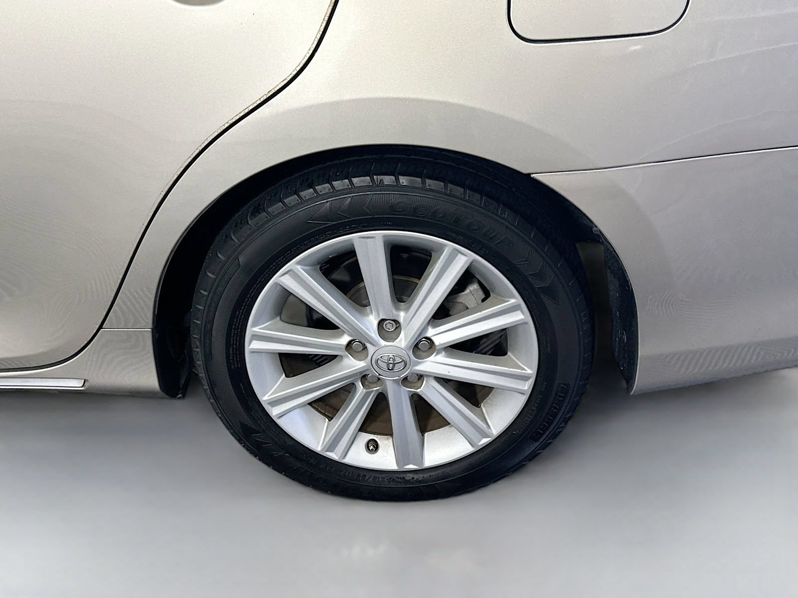 Used 2014 Toyota Camry XLE FWD image 29