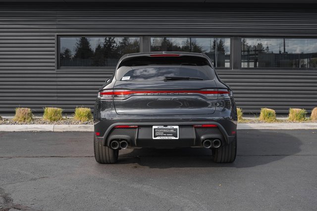 Used 2023 Porsche Macan Turbo image 28