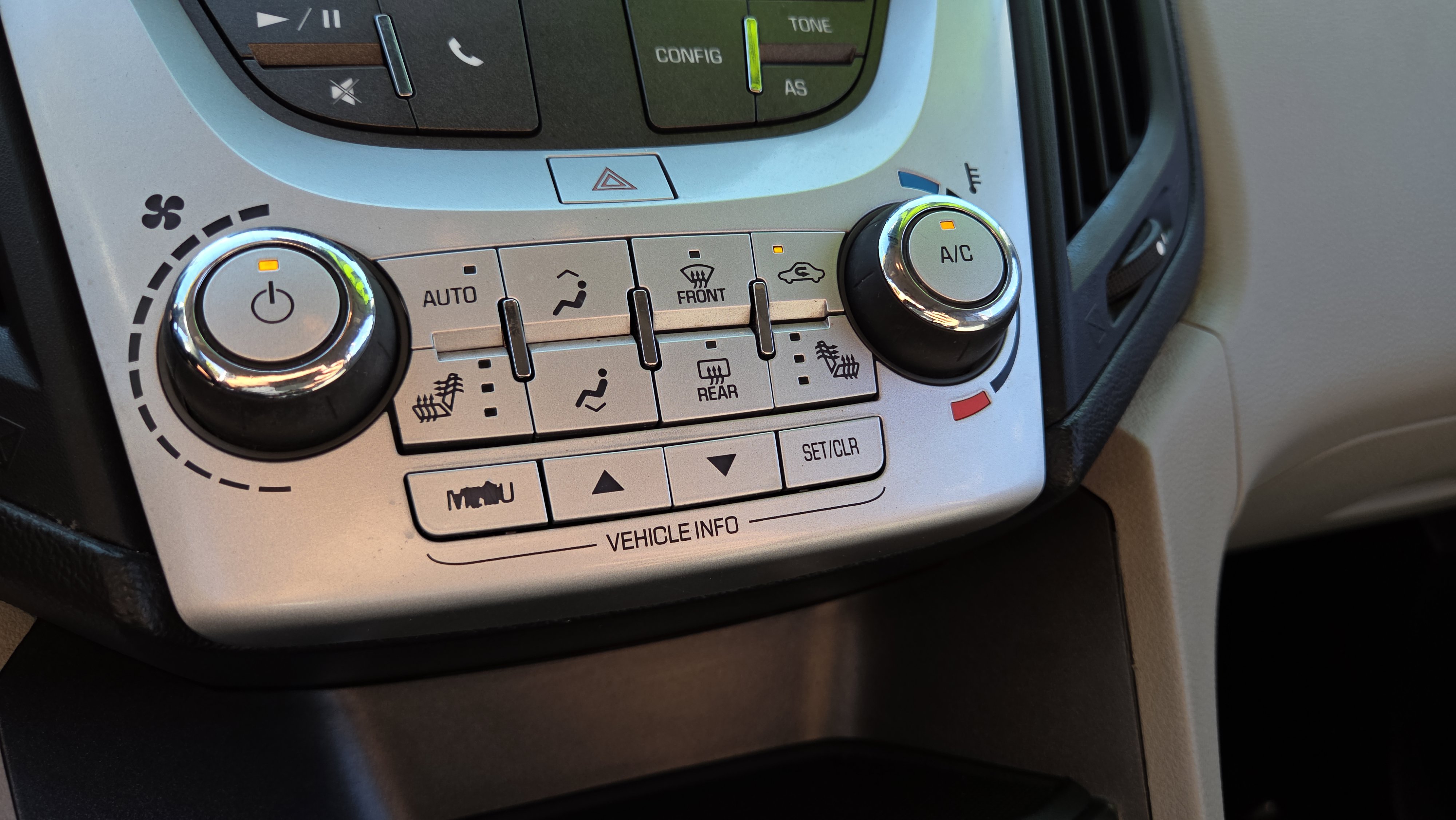 Used 2017 Chevrolet Equinox LT w/ Convenience Package image 34