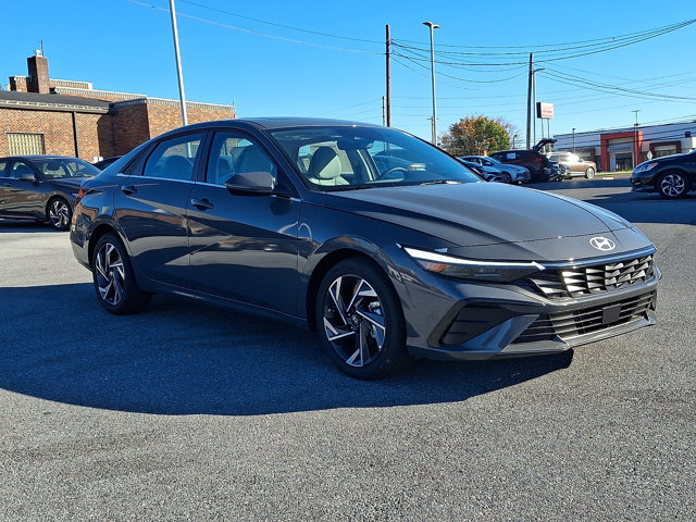 New 2026 Hyundai Elantra Limited FWD image 6
